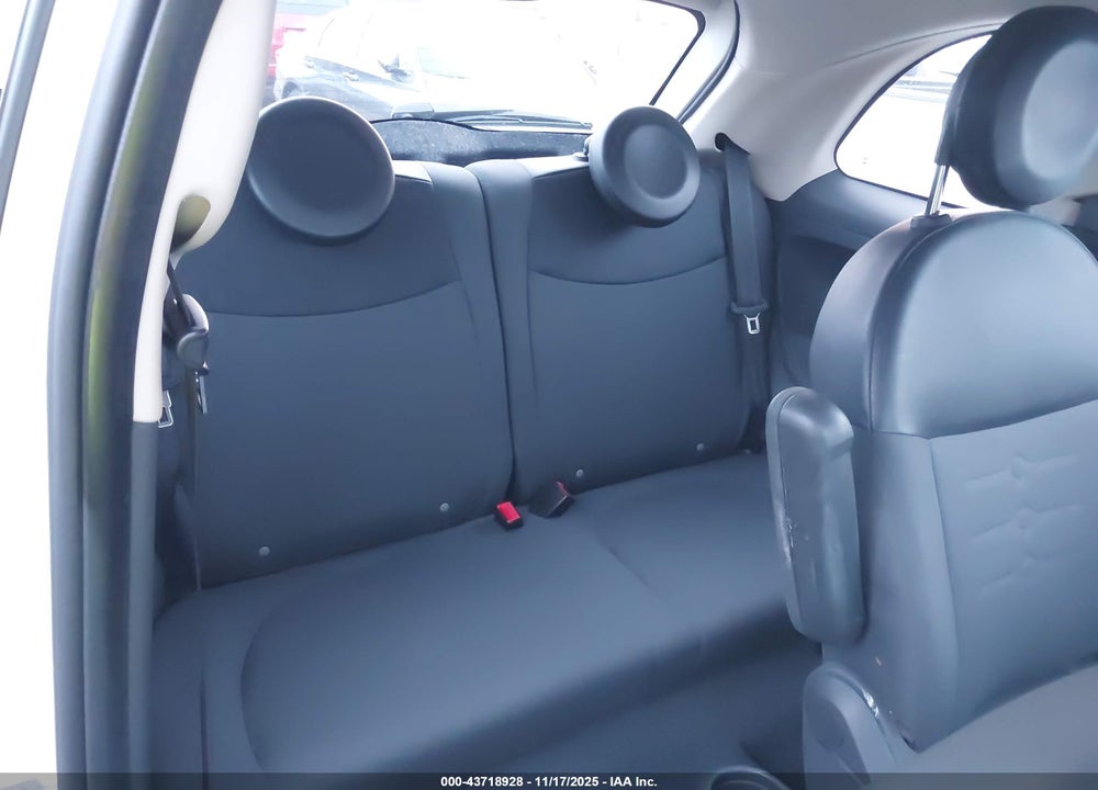 2013 FIAT 500 VIN: 3C3CFFAR2DT739489