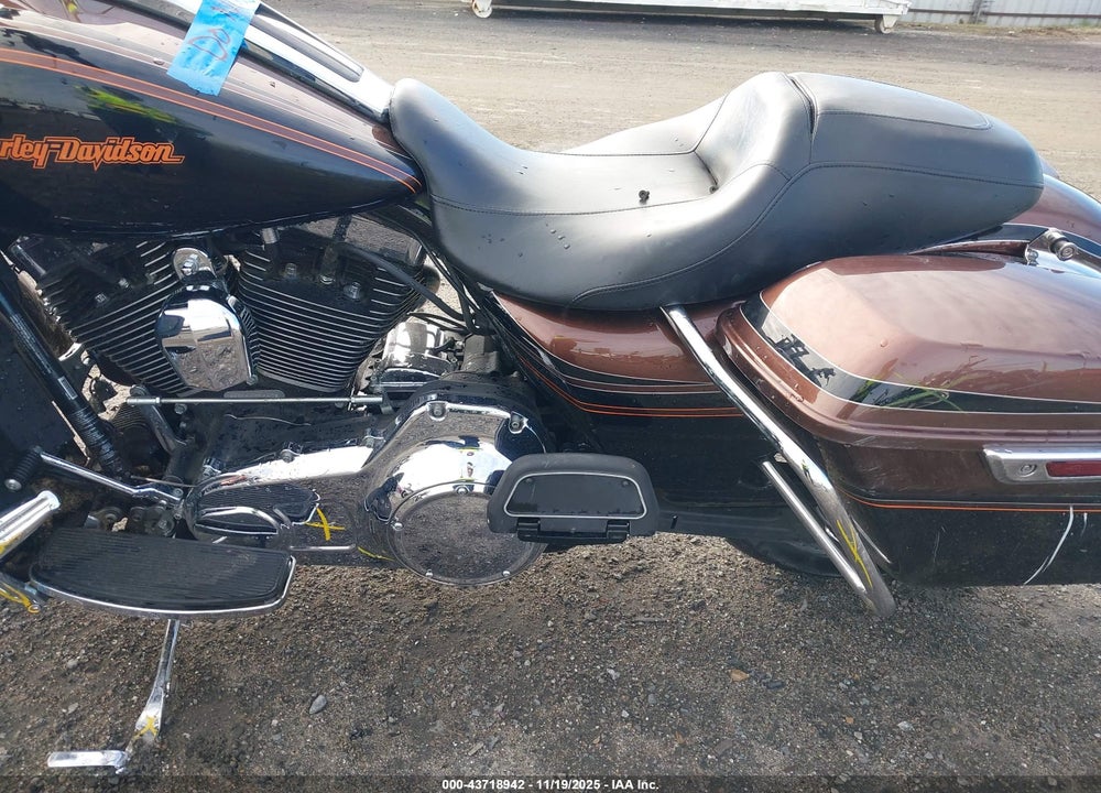 2016 HARLEY-DAVIDSON FLTRU VIN: 1HD1KGL38GB605667