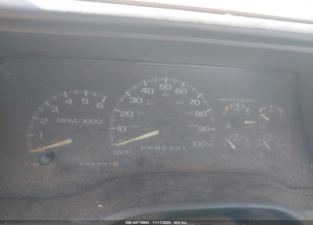 1997 CHEVROLET C1500 FLEETSIDE VIN: 1GCEC14M8VZ108966