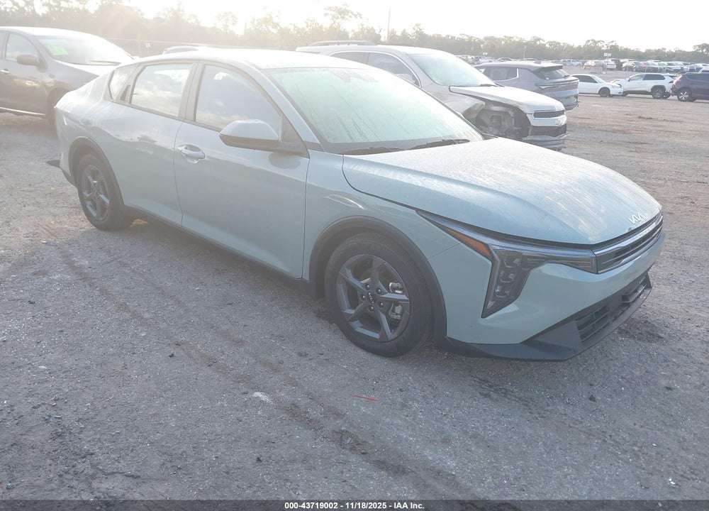 2025 KIA K4 LXS VIN: 3KPFT4DEXSE102463