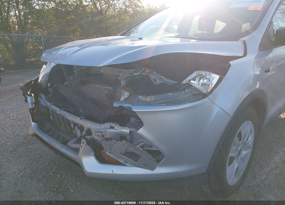 2016 FORD ESCAPE S VIN: 1FMCU0F77GUA51337