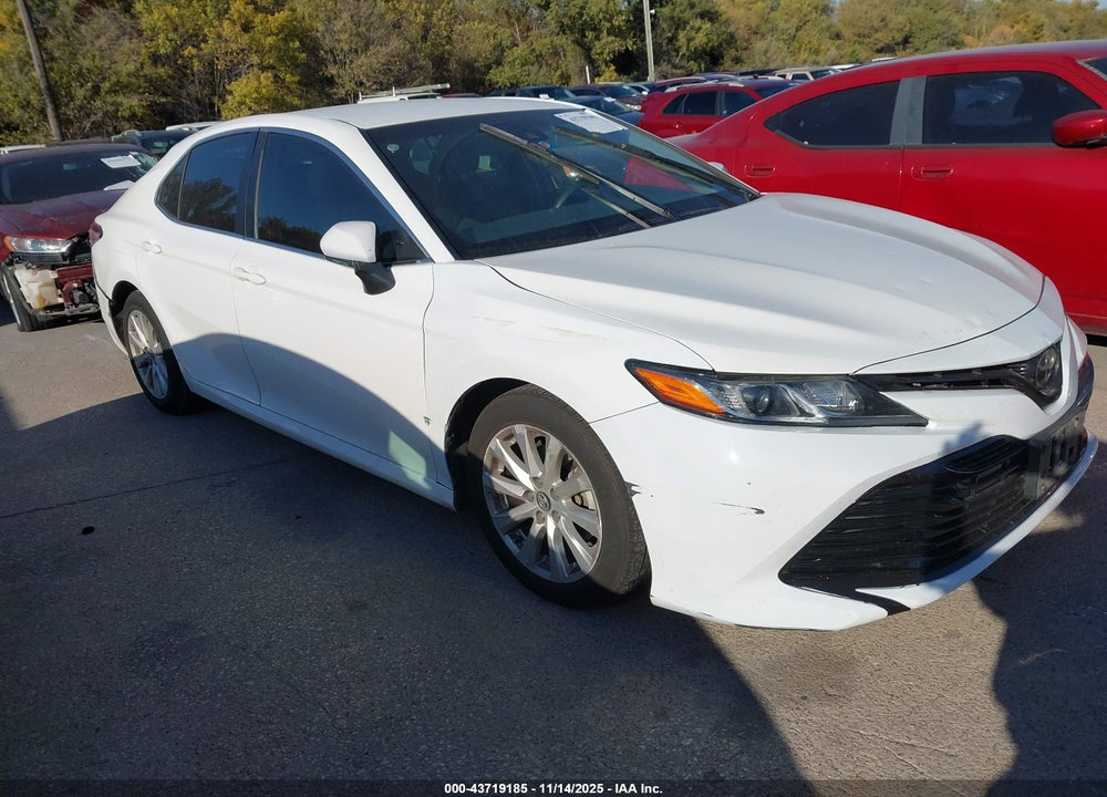 2018 TOYOTA CAMRY LE VIN: 4T1B11HK3JU530843