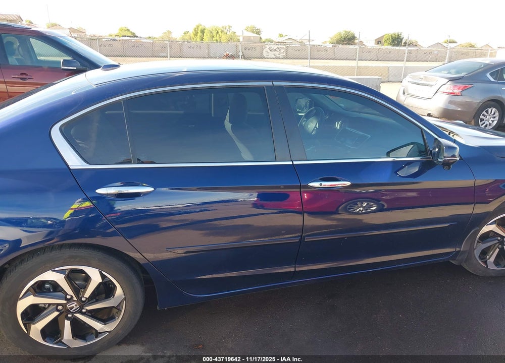 2017 HONDA ACCORD EX VIN: 1HGCR2F7XHA065190