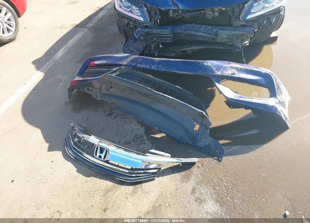 2017 HONDA ACCORD EX VIN: 1HGCR2F7XHA065190