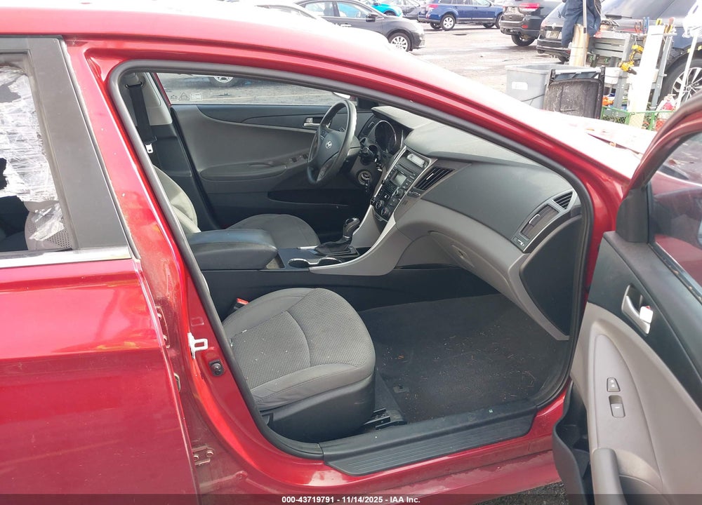 2014 HYUNDAI SONATA GLS VIN: 5NPEB4AC1EH917944