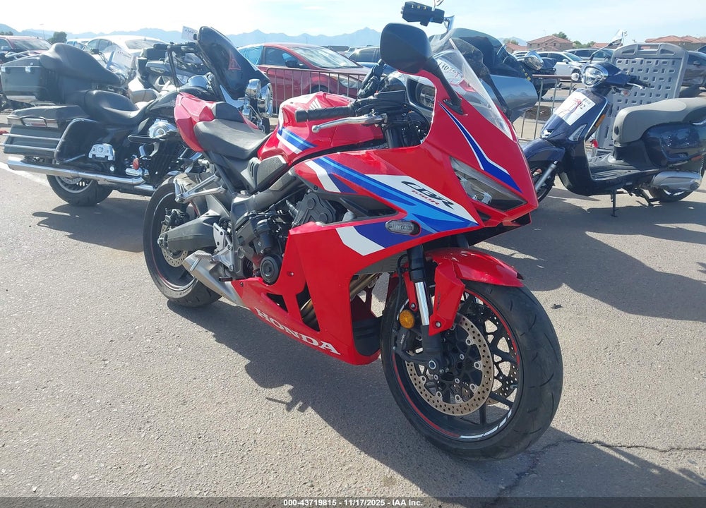 2025 HONDA CBR650 R VIN: MLHRH1556S5100021