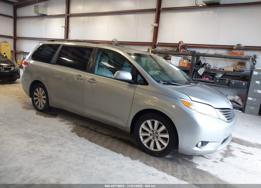 2011 TOYOTA SIENNA XLE VIN: 5TDDK3DC9BS002833