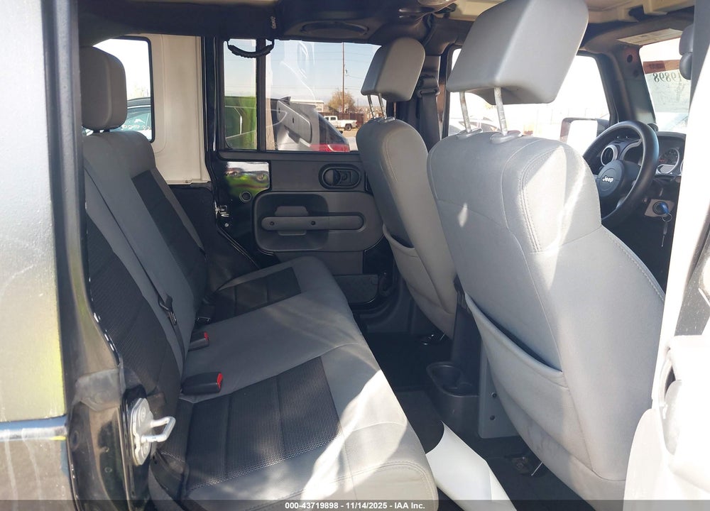 2010 JEEP WRANGLER UNLIMITED SAHARA VIN: 1J4BA5H12AL141419