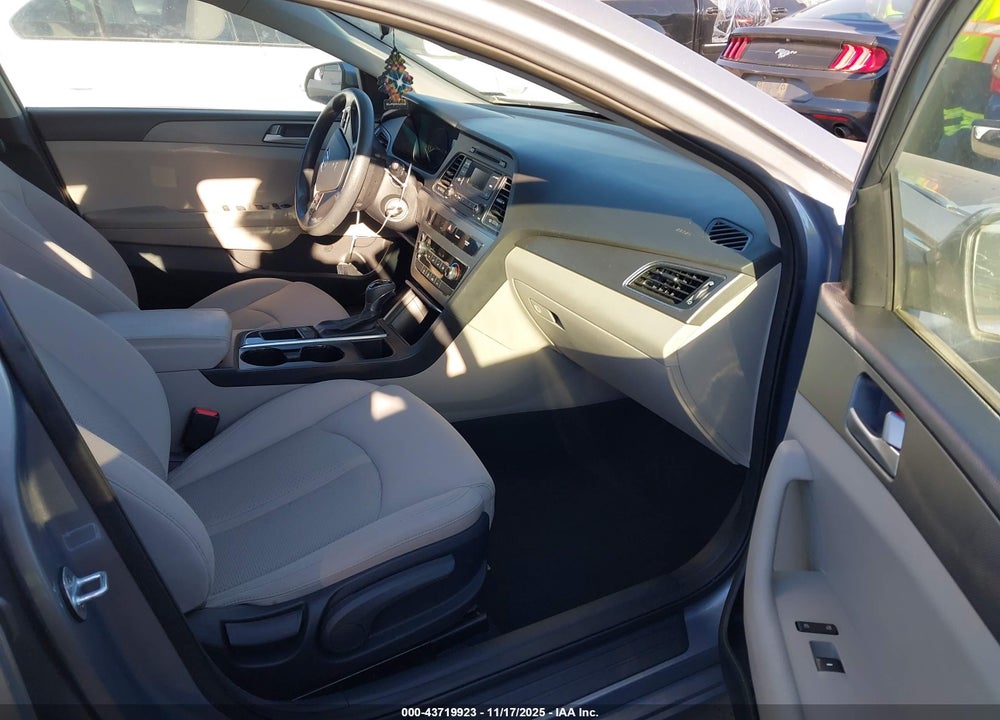 2016 HYUNDAI SONATA VIN: 5NPE24AF9GH388966