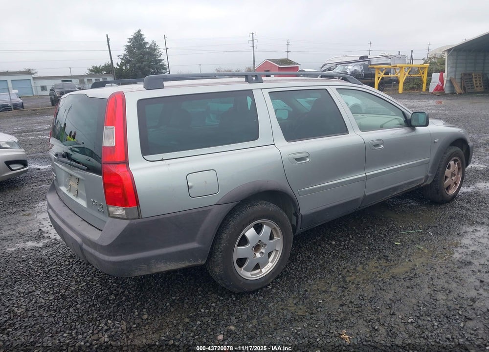 2004 VOLVO XC70 2.5T VIN: YV1SZ59H041138376