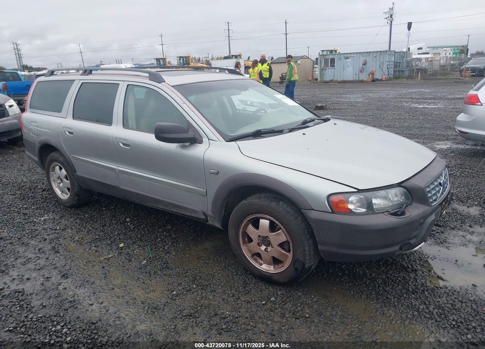 2004 VOLVO XC70 2.5T VIN: YV1SZ59H041138376