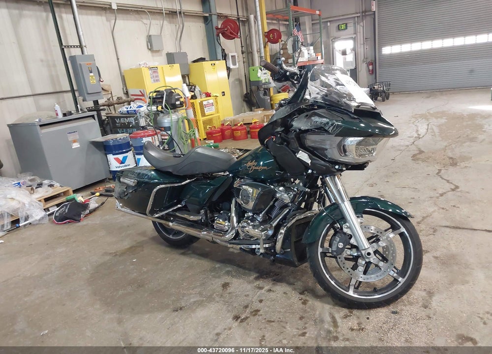2024 HARLEY-DAVIDSON FLTRX VIN: 1HD1KH718RB638802