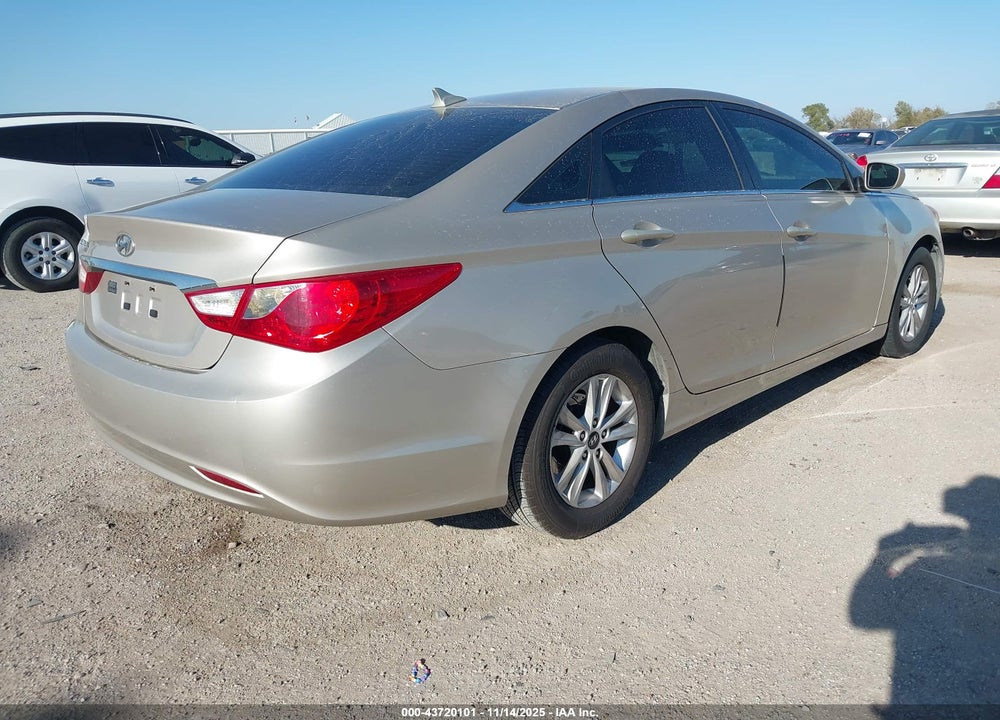 2011 HYUNDAI SONATA GLS VIN: 5NPEB4AC7BH169650