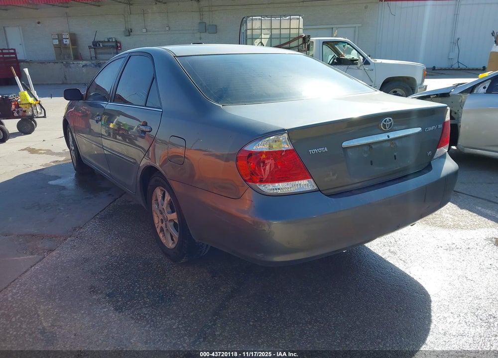 2005 TOYOTA CAMRY XLE V6 VIN: 4T1BF30K75U607194