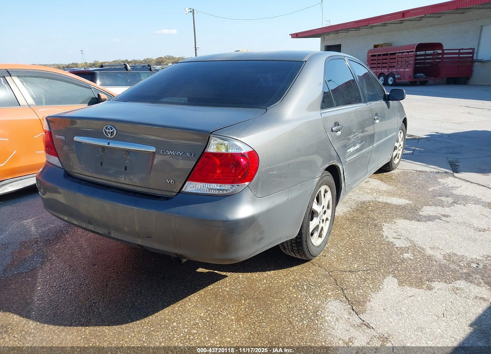 2005 TOYOTA CAMRY XLE V6 VIN: 4T1BF30K75U607194