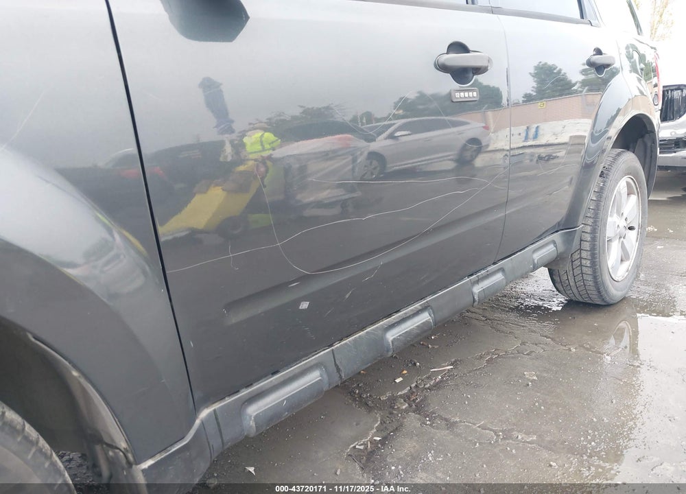 2009 FORD ESCAPE XLT VIN: 1FMCU03G29KA80392