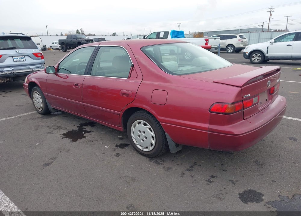 1997 TOYOTA CAMRY LE VIN: JT2BG22K0V0001955