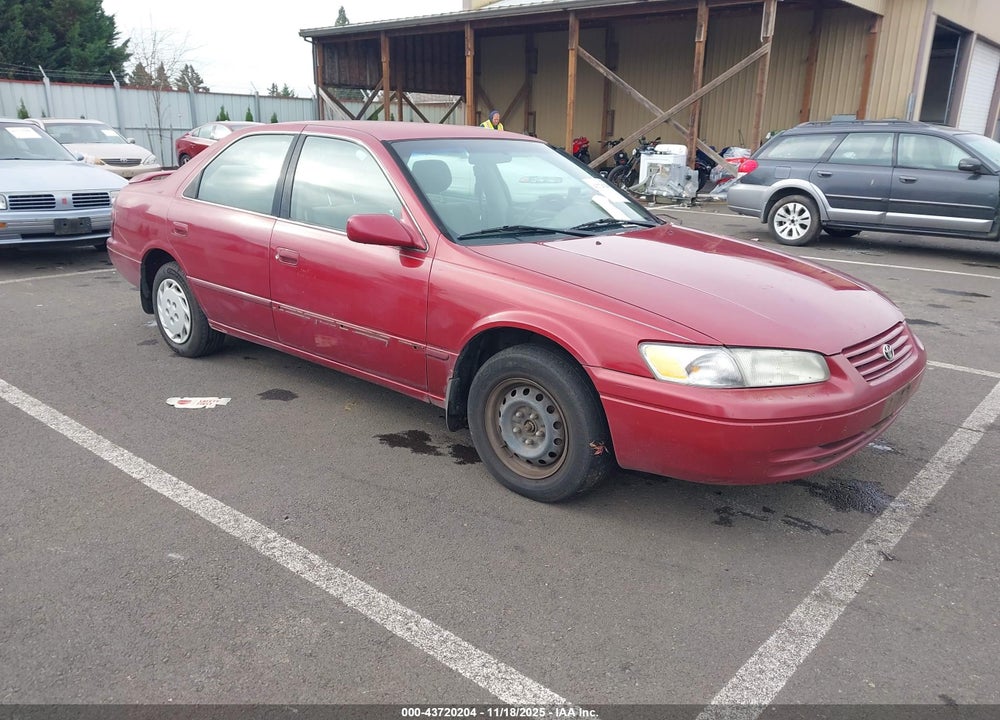 1997 TOYOTA CAMRY LE VIN: JT2BG22K0V0001955