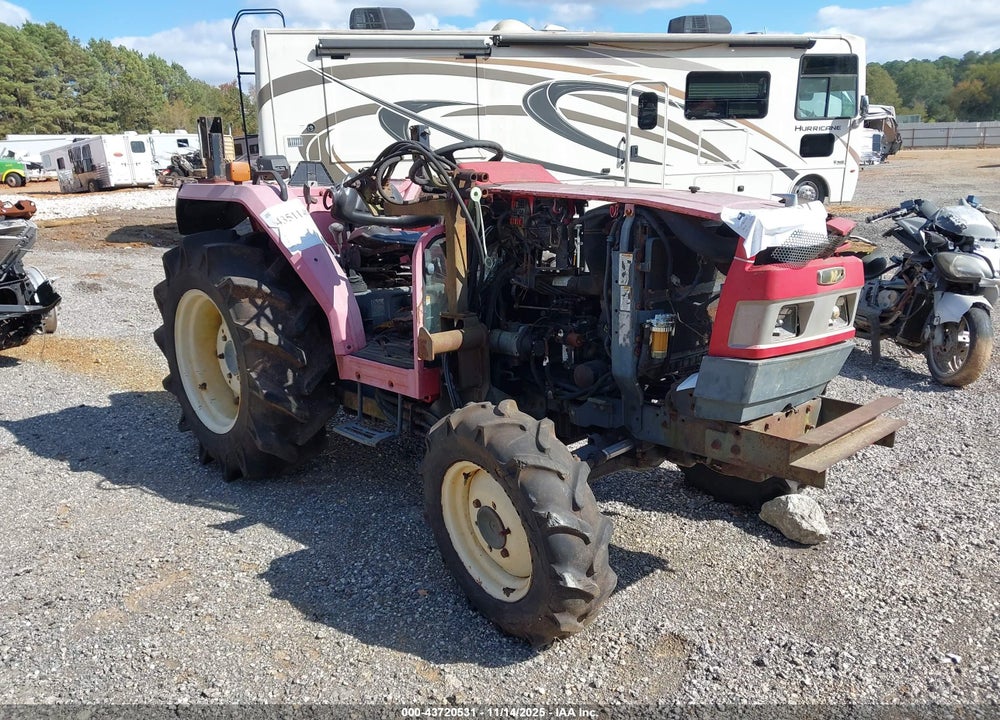 2019 MAHINDRA TRACTOR VIN: 411T050167