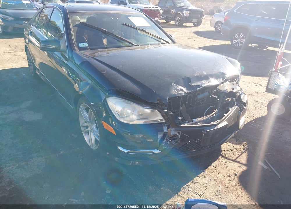 2013 MERCEDES-BENZ C 300 SPORT 4MATIC VIN: WDDGF8ABXDG116305