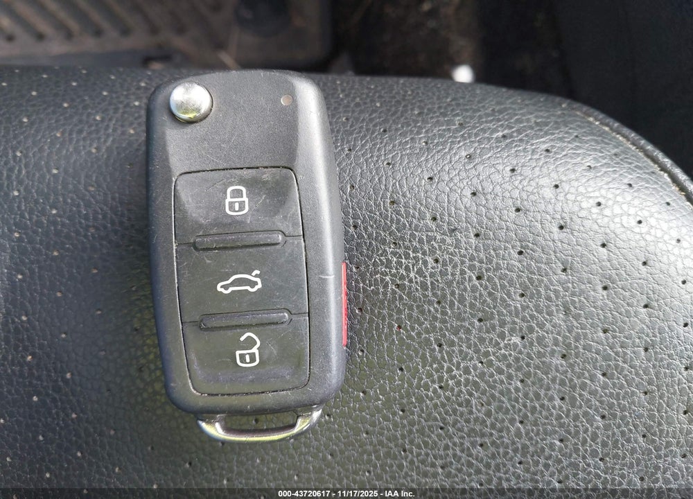 2014 VOLKSWAGEN JETTA 1.8T SE VIN: 3VWD17AJ5EM423673