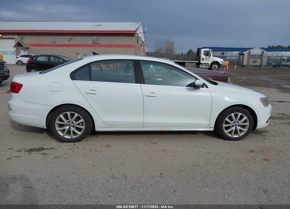 2014 VOLKSWAGEN JETTA 1.8T SE VIN: 3VWD17AJ5EM423673