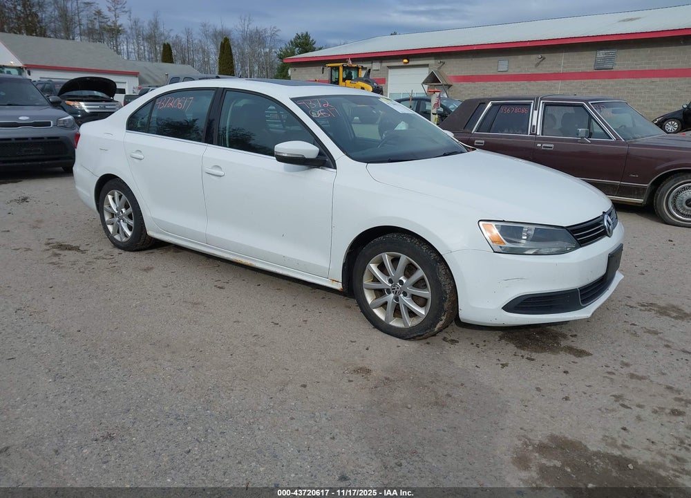 2014 VOLKSWAGEN JETTA 1.8T SE VIN: 3VWD17AJ5EM423673