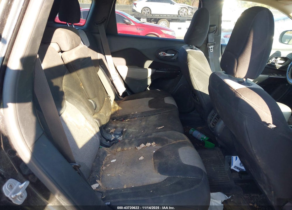 2014 JEEP CHEROKEE LATITUDE VIN: 1C4PJMCB4EW128133