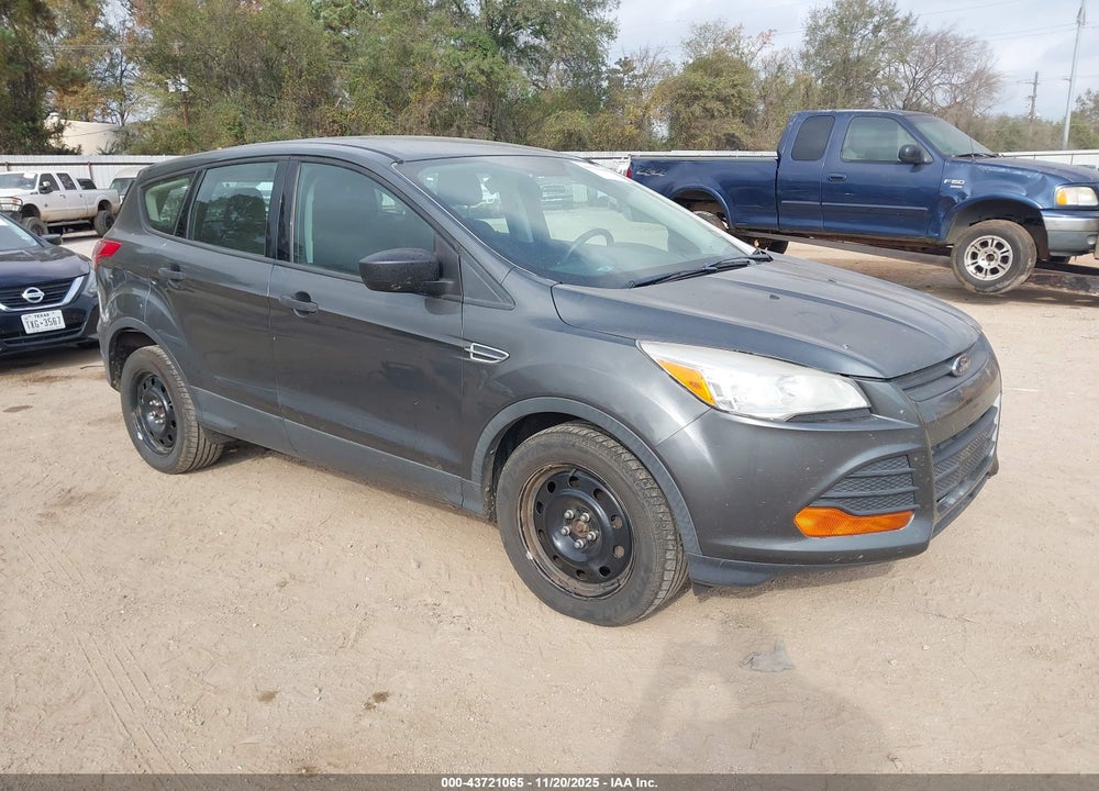 2016 FORD ESCAPE S VIN: 1FMCU0F74GUB37107