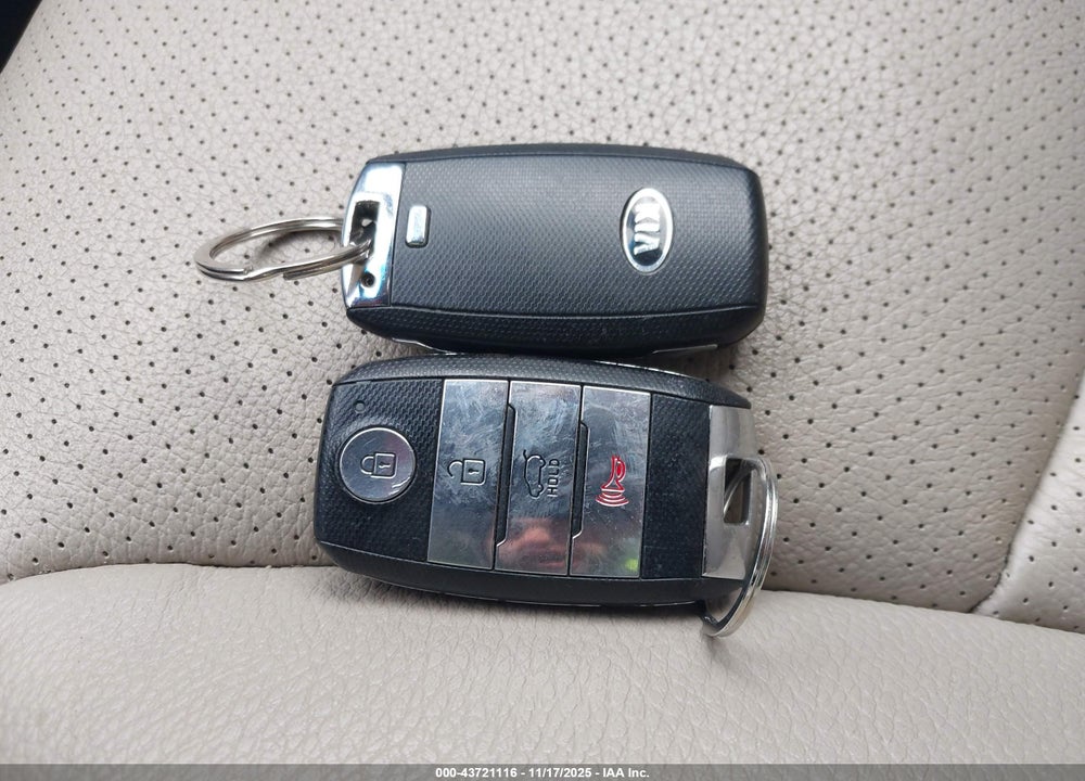 2014 KIA SORENTO EX V6 VIN: 5XYKUDA76EG460765