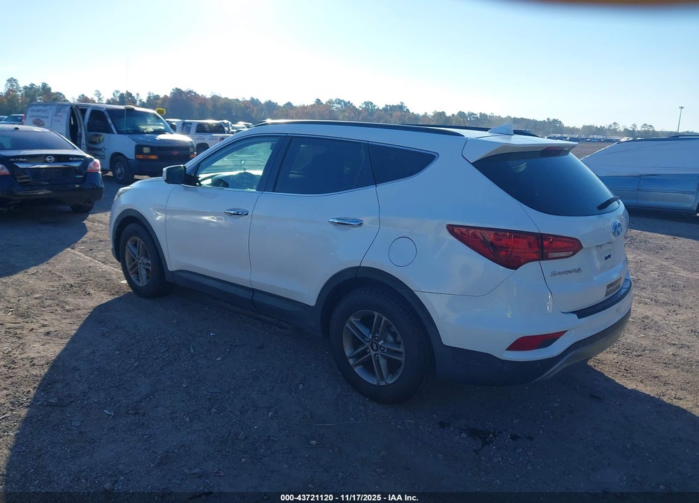 2017 HYUNDAI SANTA FE VIN: 5XYZU3LB3HG418388