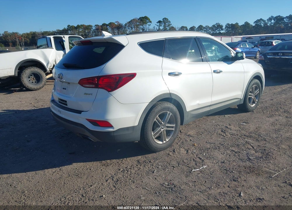 2017 HYUNDAI SANTA FE VIN: 5XYZU3LB3HG418388