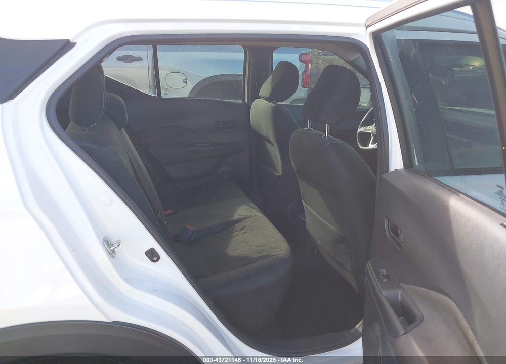 2018 NISSAN KICKS S VIN: 3N1CP5CU0JL545613