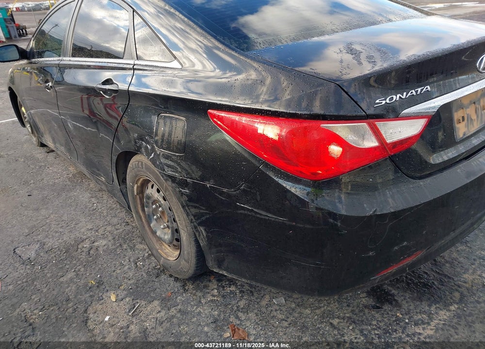 2011 HYUNDAI SONATA GLS VIN: 5NPEB4AC7BH005394