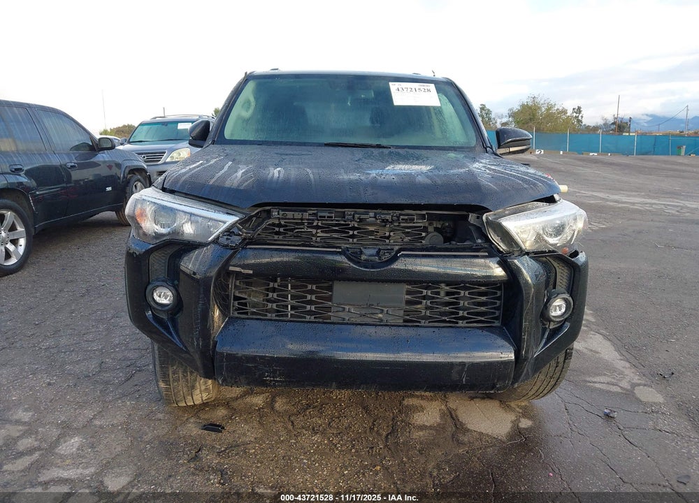 2022 TOYOTA 4RUNNER SR5 VIN: JTEMU5JR2N6082183