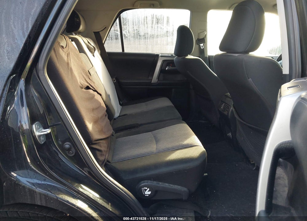 2022 TOYOTA 4RUNNER SR5 VIN: JTEMU5JR2N6082183