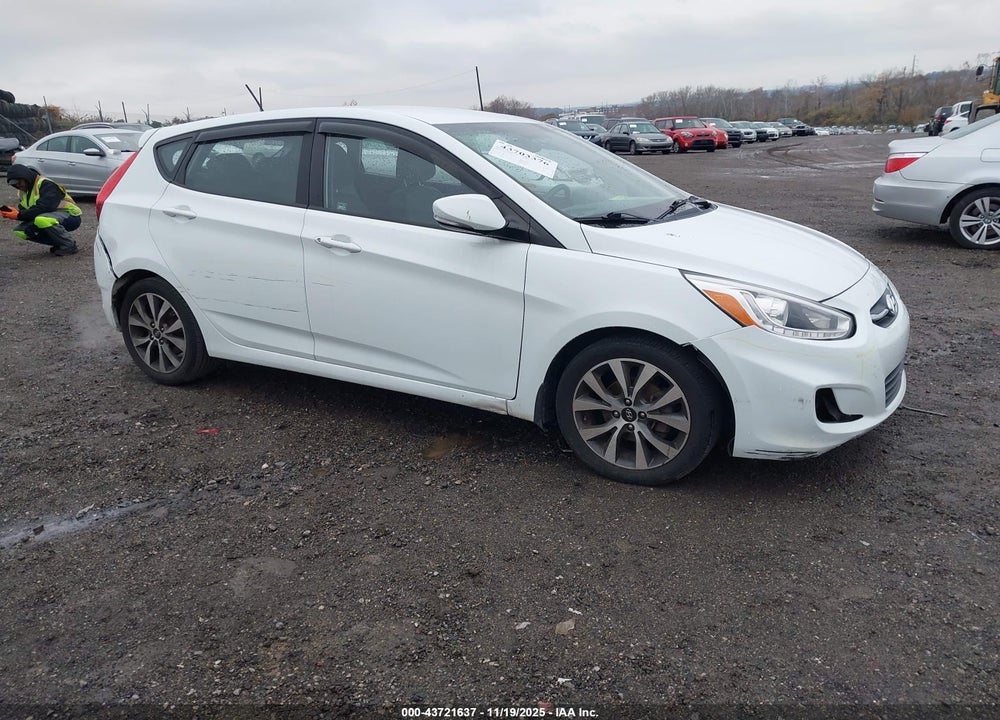 2015 HYUNDAI ACCENT SPORT VIN: KMHCU5AE4FU200692