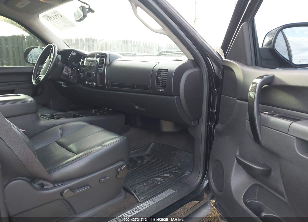 2013 CHEVROLET SILVERADO 1500 LT VIN: 3GCPKSE73DG351402