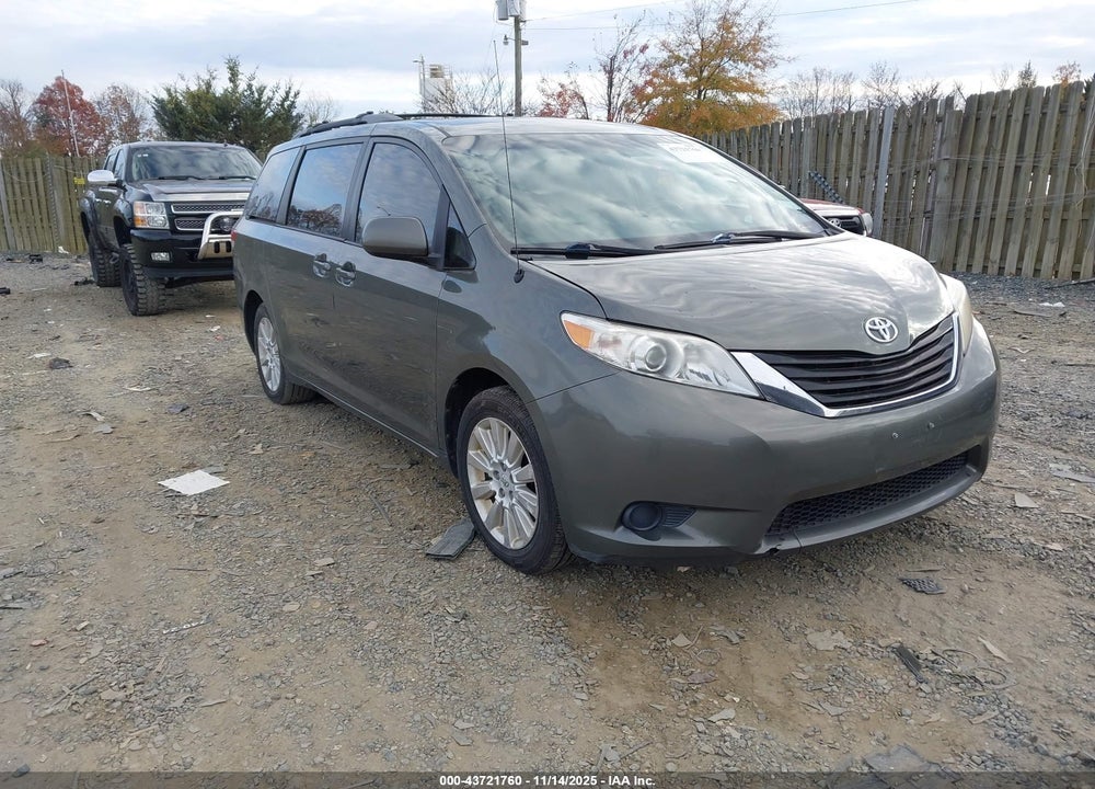 2011 TOYOTA SIENNA LE VIN: 5TDJK3DC3BS020621