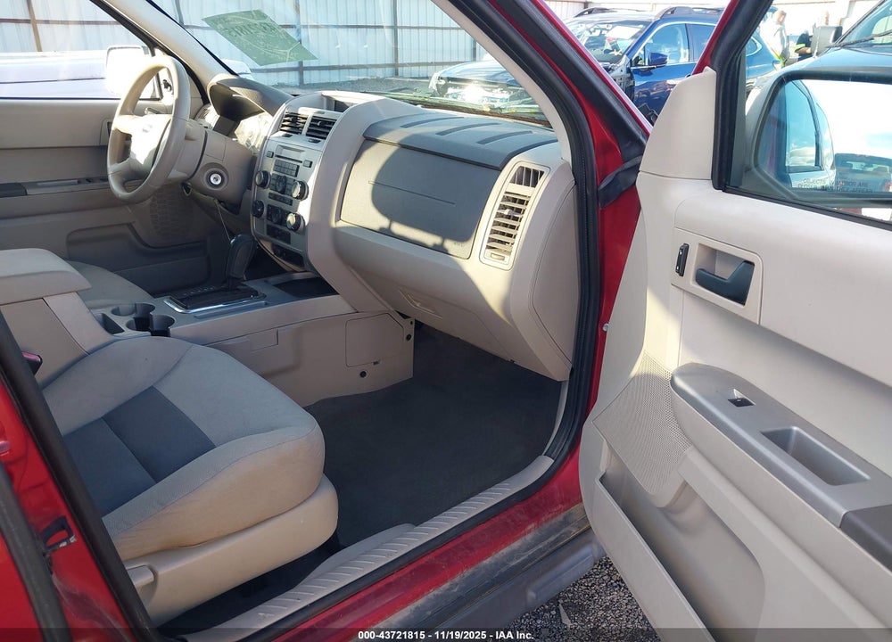 2008 FORD ESCAPE XLT VIN: 1FMCU93108KD06203