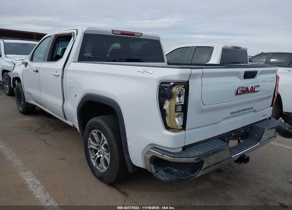 2025 GMC SIERRA 1500 4WD SHORT BOX SLT VIN: 3GTUUDED6SG255873