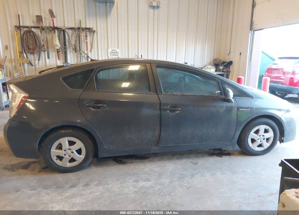 2011 TOYOTA PRIUS THREE VIN: JTDKN3DU6B1353316