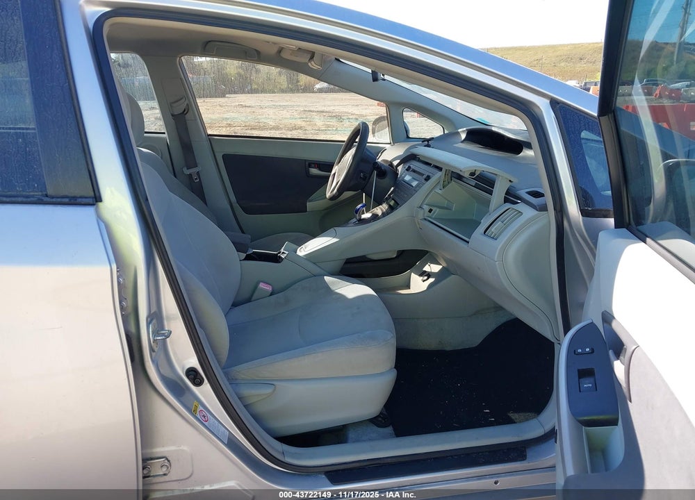 2011 TOYOTA PRIUS THREE VIN: JTDKN3DU8B5347574