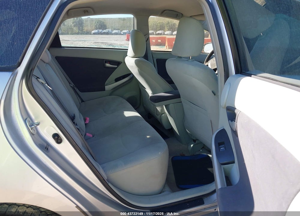 2011 TOYOTA PRIUS THREE VIN: JTDKN3DU8B5347574