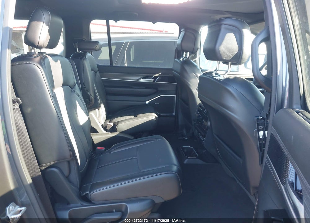 2024 JEEP WAGONEER VIN: 1C4SJSBP2RS153539