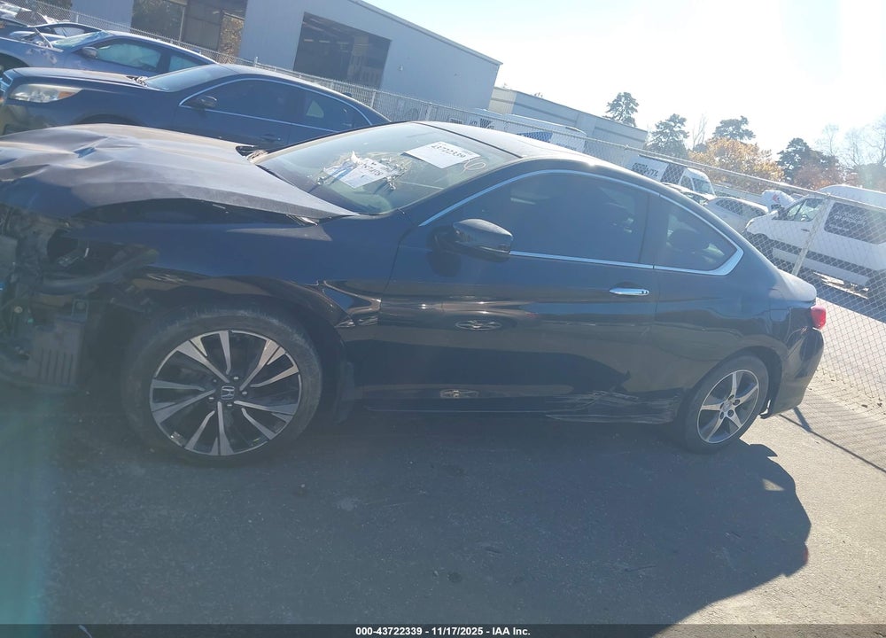 2017 HONDA ACCORD EX-L V6 VIN: 1HGCT2B8XHA005068