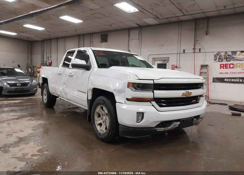 2017 CHEVROLET SILVERADO 1500 2LT VIN: 1GCVKREC8HZ333397