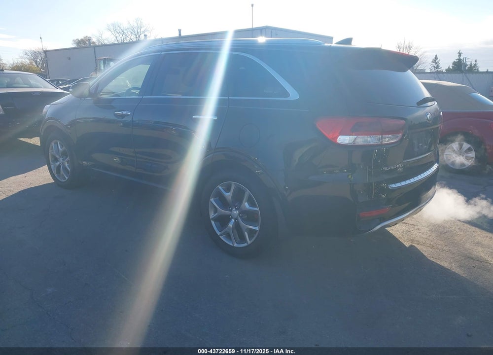 2016 KIA SORENTO 3.3L SX VIN: 5XYPKDA58GG004991