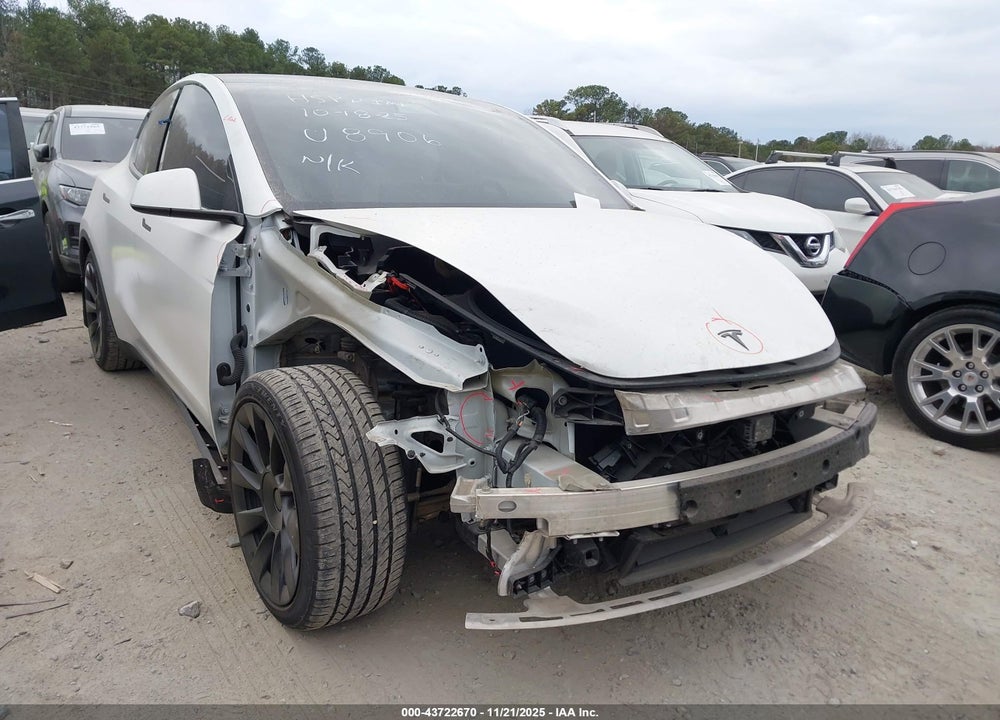 2020 TESLA MODEL Y LONG RANGE DUAL MOTOR ALL-WHEEL DRIVE VIN: 5YJYGDEE0LF048906