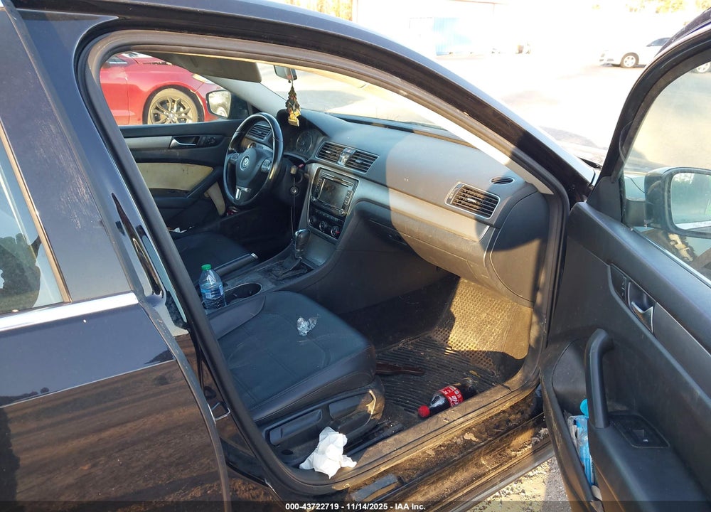 2015 VOLKSWAGEN PASSAT 1.8T SE VIN: 1VWBS7A35FC009902